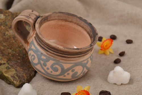 3,3 oz coffee clay cup with pattern and wide handle - MADEheart.com