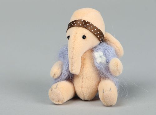 Handmade Spielzeug Elefant Adel - MADEheart.com