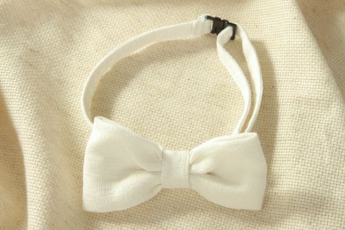 Белый галстук-бабочка из вискозы - MADEheart.com