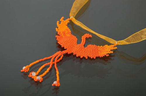 Ciondolo in perline fatto a mano pendente originale accessorio da donna fenice - MADEheart.com