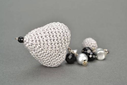 Crocheted keychain - MADEheart.com
