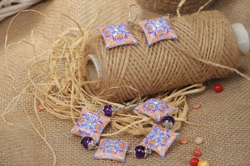 Conjunto de bisutería de pendientes y pulsera de arcilla polimérica artesanal - MADEheart.com