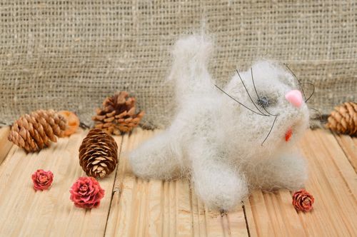 White handmade crochet soft toy hare-cat Fluffy - MADEheart.com