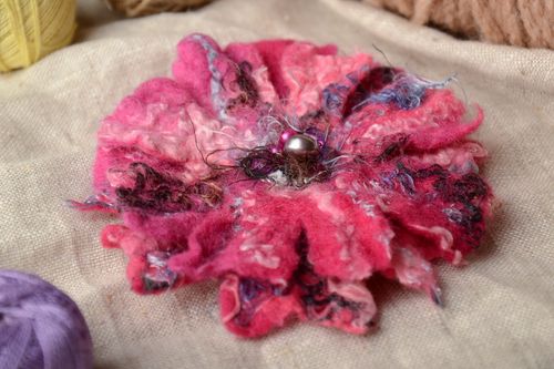 Bright woolen floral brooch made using wet felting technique - MADEheart.com