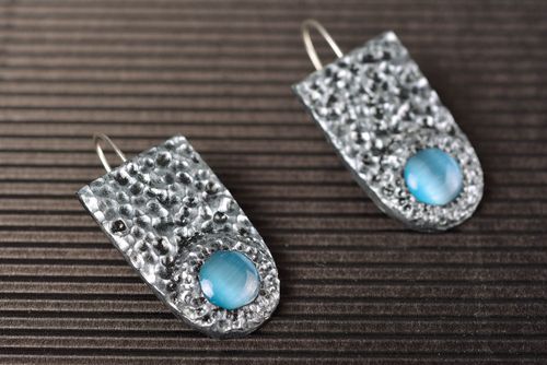 Orecchini belli in argilla polimerica fatti a mano con occhio di gatto - MADEheart.com