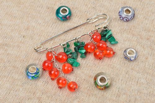 Schmuck Brosche handmade Glasperlen Schmuck Accessoire für Frauen elegant - MADEheart.com