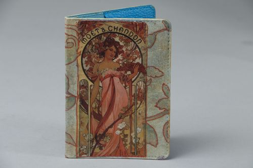 Handmade passport cover - MADEheart.com