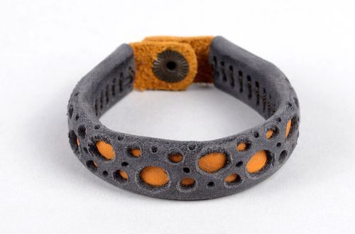 Pulsera femenina hecha a mano bisutería de cuero regalo original para mujer - MADEheart.com