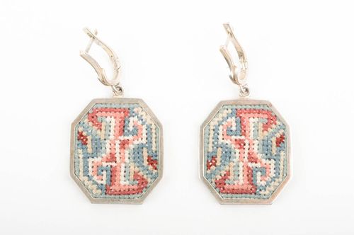 Boucles doreilles pendantes Bijoux fait main ethnique Cadeau pour femme - MADEheart.com