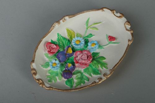 Bas-relief en plâtre ovale Fleurs fait main - MADEheart.com