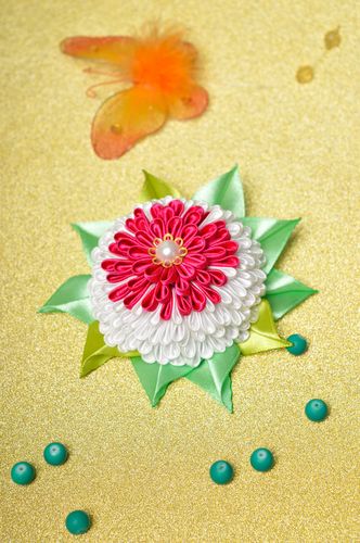 Handgefertigt Blume Haarspange Haarschmuck Blüte Accessoire für Mädchen - MADEheart.com