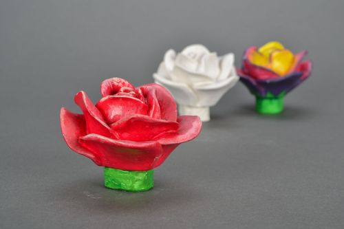 Figurilla decorativa Rosa - MADEheart.com