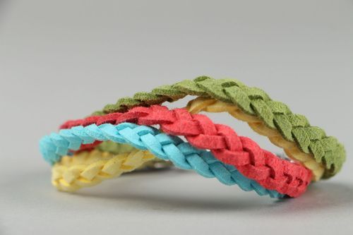 Multi-colored suede bracelet - MADEheart.com