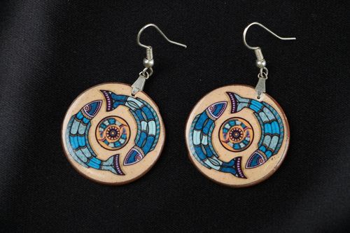 Pendientes de arcilla polimérica Piscis - MADEheart.com