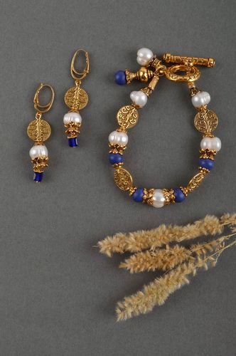 Conjunto de bisutería artesanal de pulsera y pendientes de piedras naturales - MADEheart.com