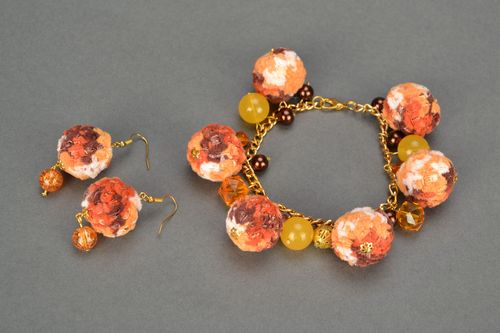 Crocheted earrings and bracelet - MADEheart.com