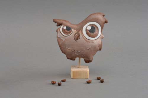 Giocattolo sul supporto fatto a mano pupazzo decorativo civetta tessile - MADEheart.com