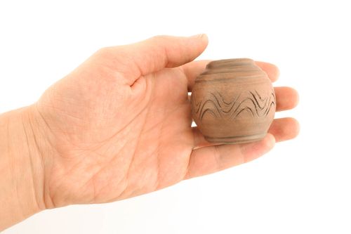 Ceramic salt pot - MADEheart.com