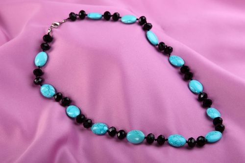 Stylish handmade beaded necklace gemstone bead necklace fashion trends - MADEheart.com