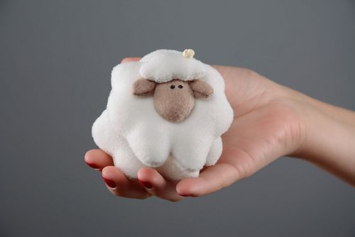 Woven toy Lamb - MADEheart.com