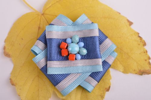 Womens handmade textile brooch pin ribbon brooch jewelry accessories for girls - MADEheart.com