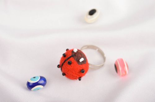 Homemade jewelry designer seal ring wool felting fashion accessories big ring - MADEheart.com