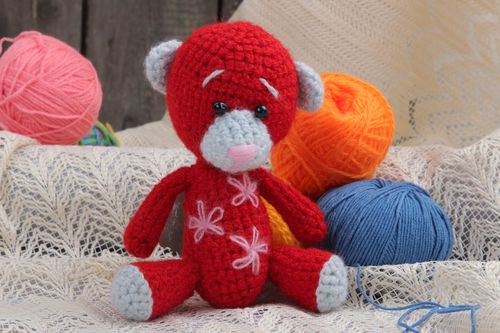 Giocattolo a maglia fatto a mano pupazzo morbido da bambini a uncinetto orsetto - MADEheart.com
