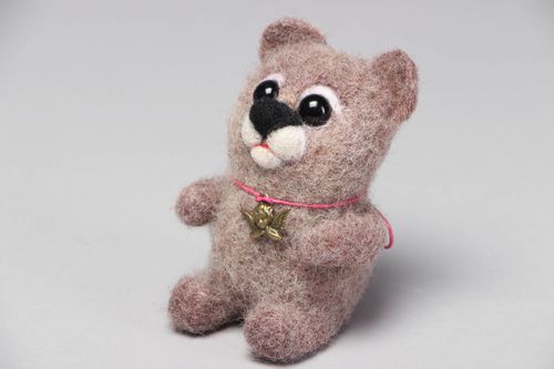 Felted wool toy bear - MADEheart.com
