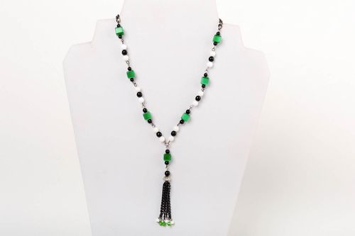 Weiß grüner Anhänger aus echten Steinen Katzenauge handmade Schmuck für Frauen - MADEheart.com