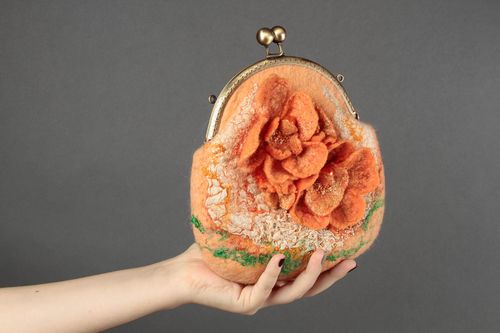 Sac clutch fait main Pochette femme orange Accessoire femme idée Cadeau original - MADEheart.com
