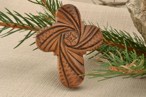 Cruz de madera hecha a mano - MADEheart.com