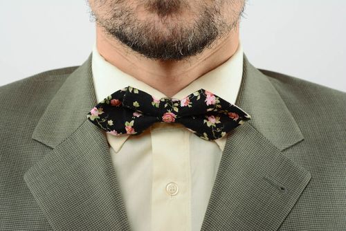 Black bow tie with roses  - MADEheart.com