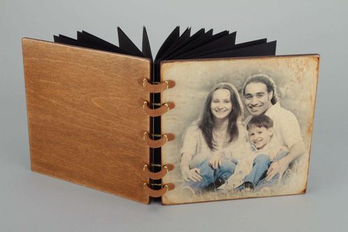 Photo album made of wood and leather - MADEheart.com