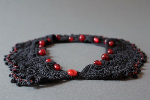 Knitted collar - MADEheart.com