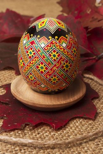Collectible Easter egg with ornament - MADEheart.com