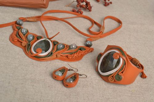 Damen Schmuck Set handmade Ohrringe Leder Armband Schmuck Collier aus Leder - MADEheart.com