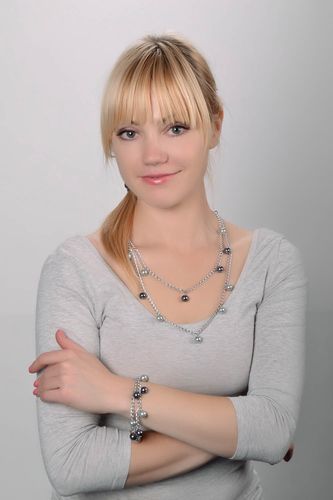 Juego de bisutería: collar y pulsera de abalorios checos - MADEheart.com