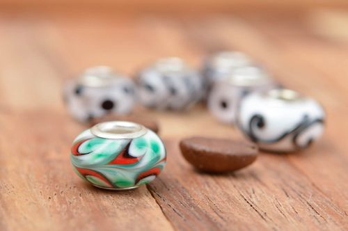 Cuenta de cristal hecha a mano complemento para pulseras regalo original - MADEheart.com