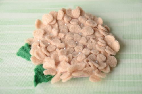 Unusual handmade textile flower brooch vintage fabric brooch fashion accessories - MADEheart.com