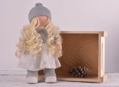 Кукла ручной работы кукла из ткани мягкая кукла с белыми кудрями в шапке - MADEheart.com