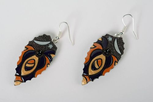 Bemalte bunte handmade Ohrringe aus Ton mit Anhängern Damen Schmuck - MADEheart.com
