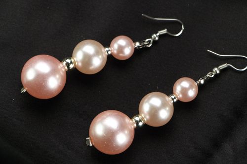 Boucles doreilles pendantes en fausses perles - MADEheart.com