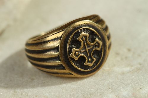 Bronze seal ring Maltese Cross - MADEheart.com