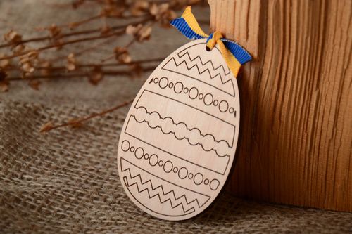 Handmade plywood craft blank in the shape of egg - MADEheart.com