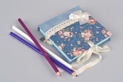 Handmade notebook with soft fabric cover with floral pattern for 86 pages - MADEheart.com