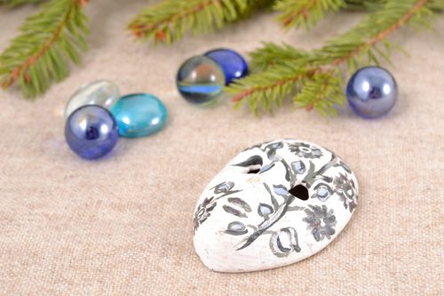 White wall pendant mask with gray patterns - MADEheart.com