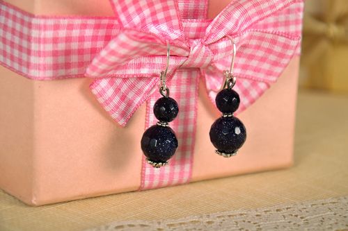 Orecchini di perle fatti a mano lunghi accessorio originale bello da donna - MADEheart.com