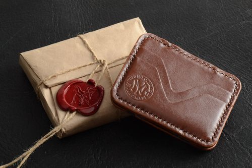 Brown handmade genuine leather wallet gift for men - MADEheart.com