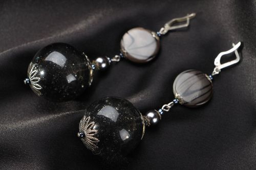 Earrings with pearl beads  - MADEheart.com