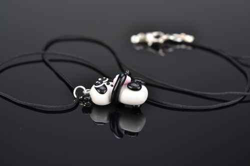 Pendentif en pâte polymère fait main - MADEheart.com